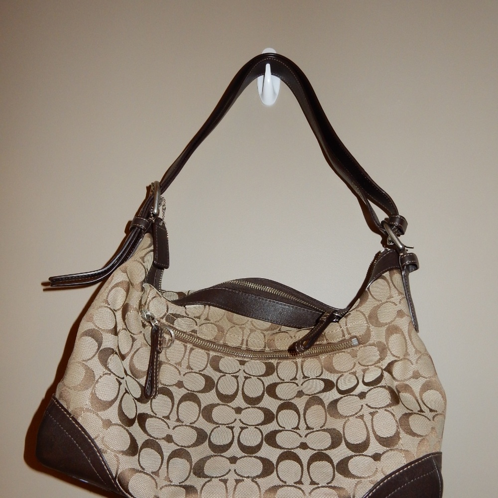 Coach Hobo style Signature fabric purse - Picture 7 of 9